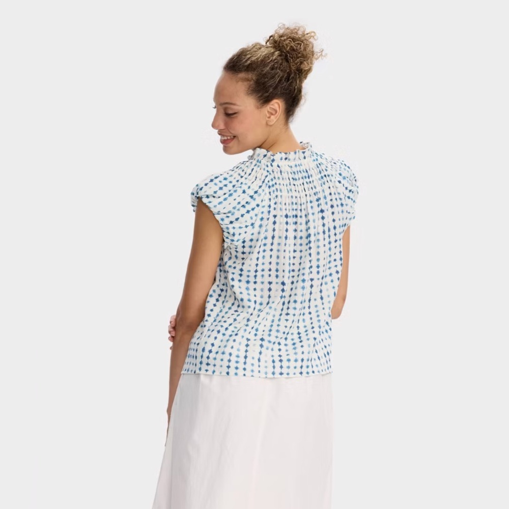 Universal Thread - Women’s Smocked Puff Sleeve Blouse - Picture 2 of 9